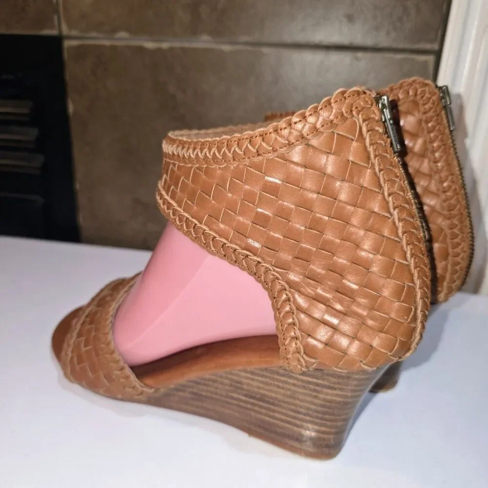ELF ATHENA Sz 7 NWOT Hand Made Tan Basket Weave Leather Open Toe Wedge Sandals